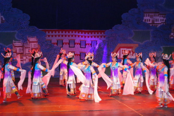 《幸福在路上》 唐卡藝術與舞臺表演的千年對話